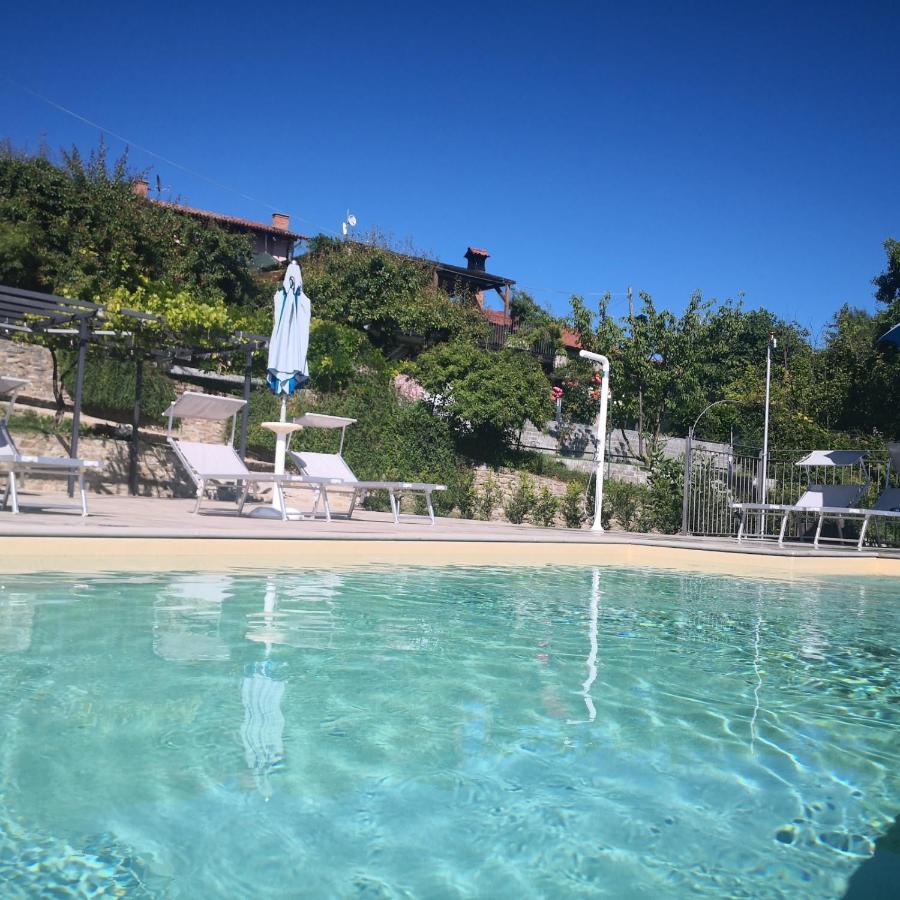 Da Fabiana Bed & Breakfast Bossolasco Bagian luar foto