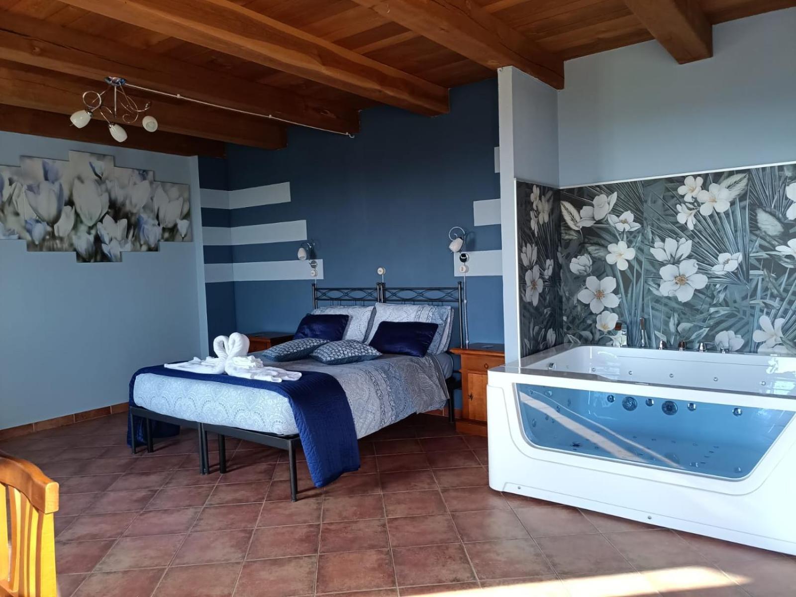 Da Fabiana Bed & Breakfast Bossolasco Bagian luar foto