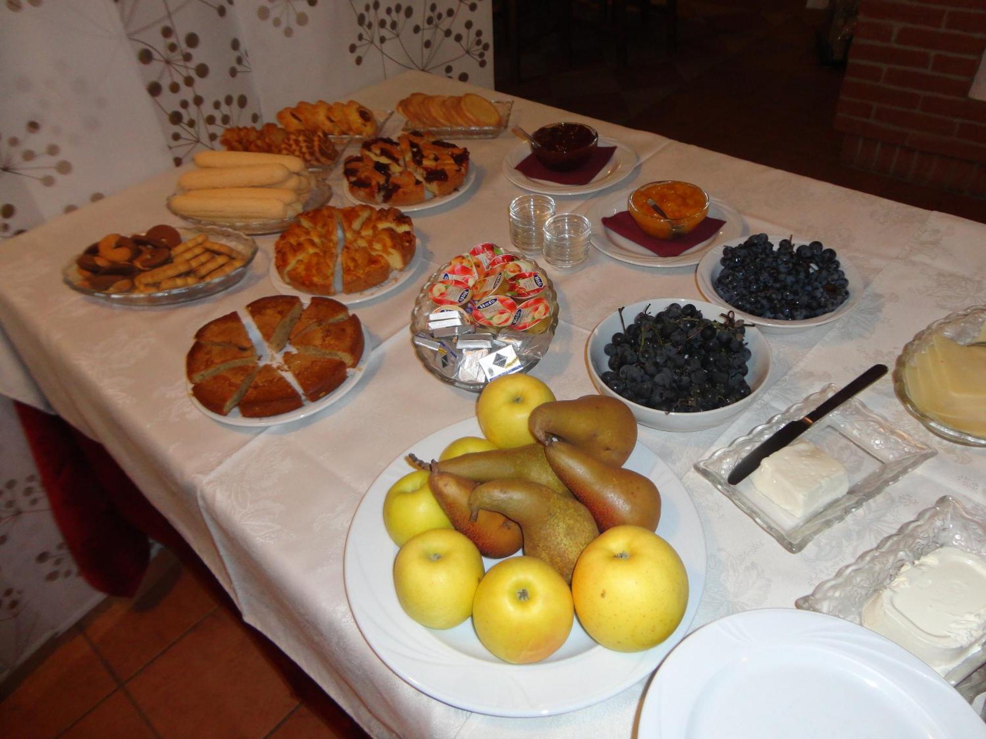 Da Fabiana Bed & Breakfast Bossolasco Bagian luar foto