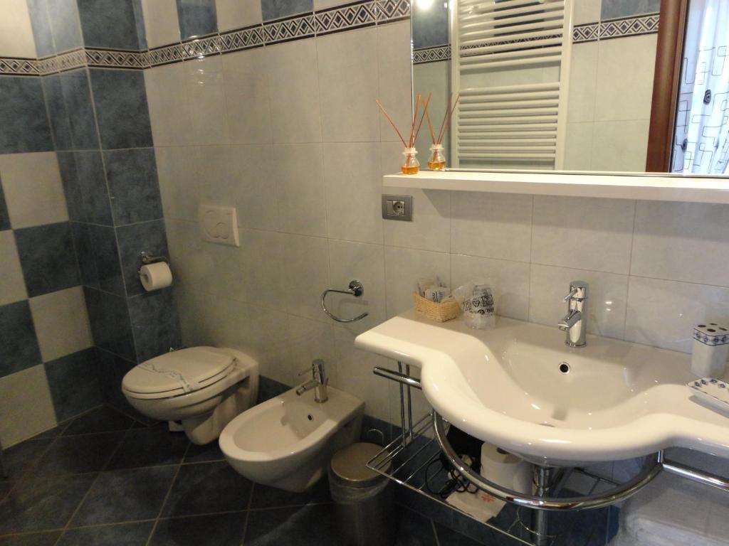 Da Fabiana Bed & Breakfast Bossolasco Ruang foto