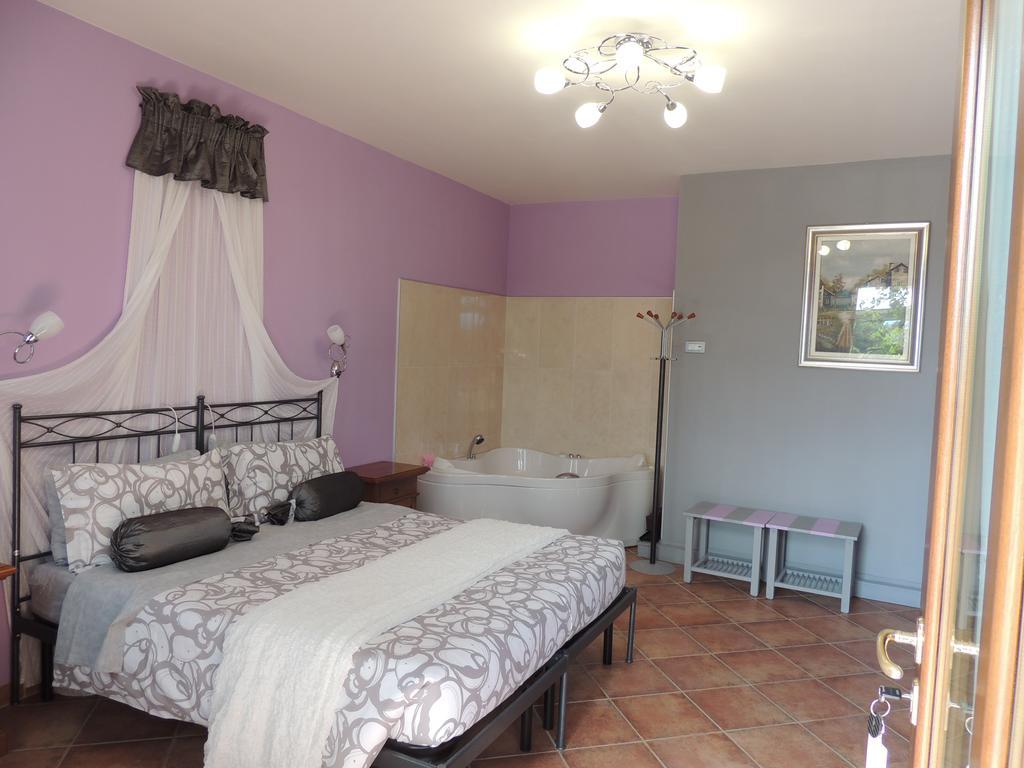 Da Fabiana Bed & Breakfast Bossolasco Bagian luar foto