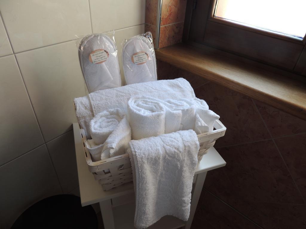Da Fabiana Bed & Breakfast Bossolasco Bagian luar foto