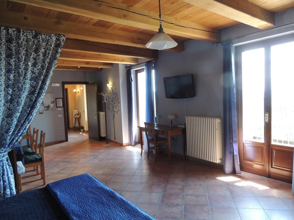 Da Fabiana Bed & Breakfast Bossolasco Bagian luar foto