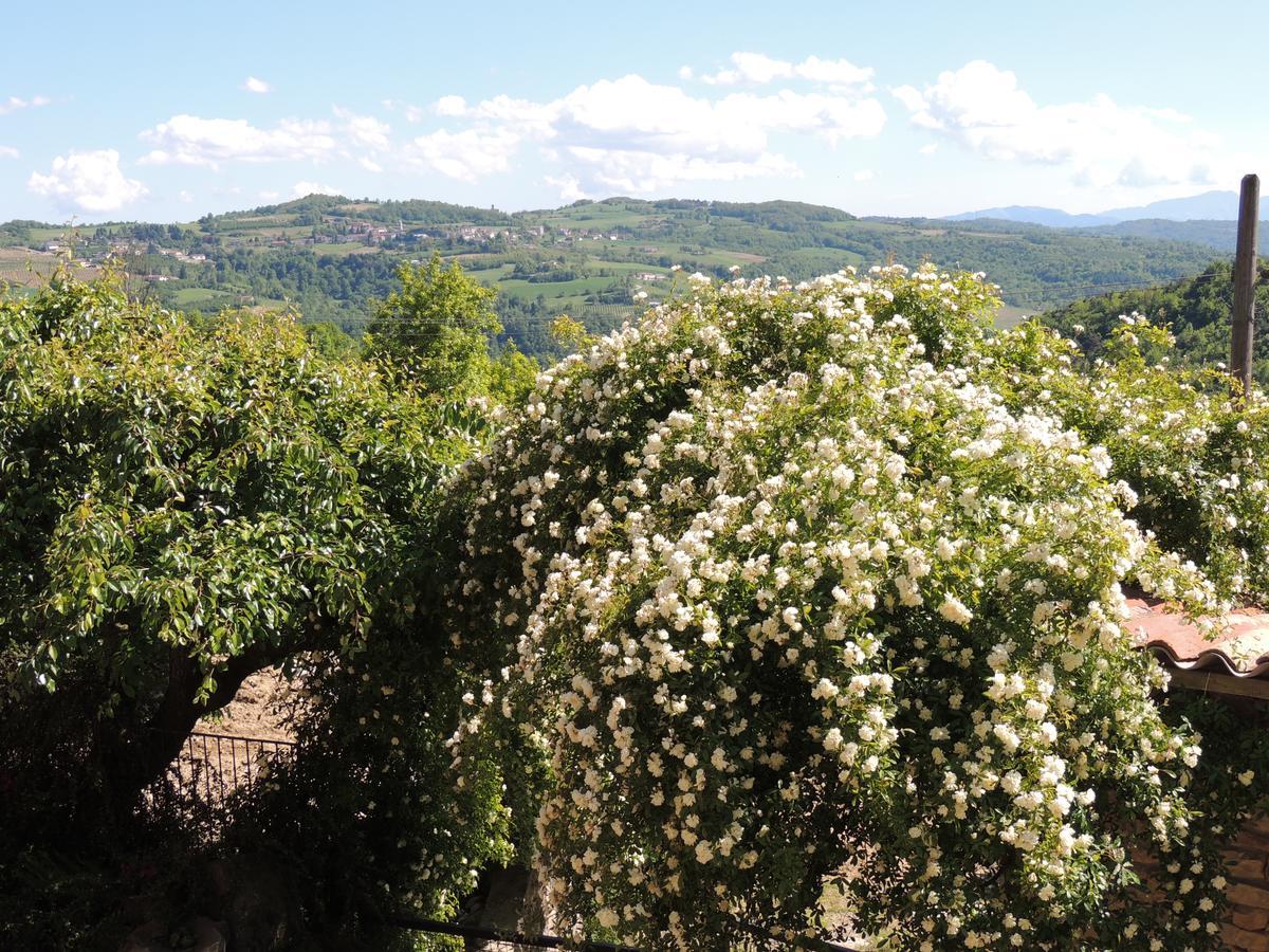 Da Fabiana Bed & Breakfast Bossolasco Bagian luar foto